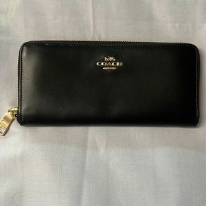 Coach leather accordion zip wallet